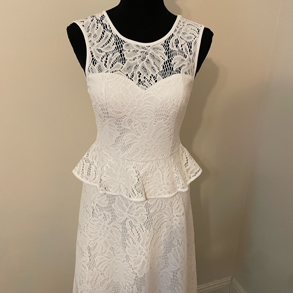 Lilly Pulitzer Nolea Dress Lace Peplum 00 NWT